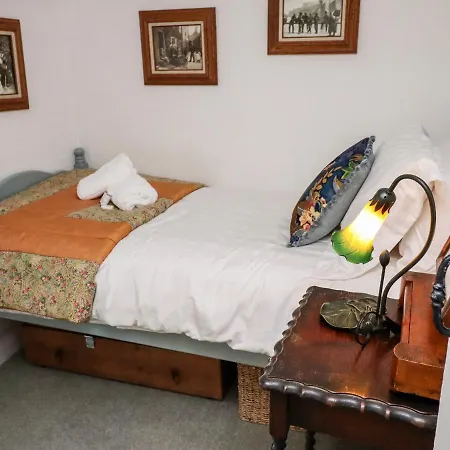 Michaelmass 別荘 *